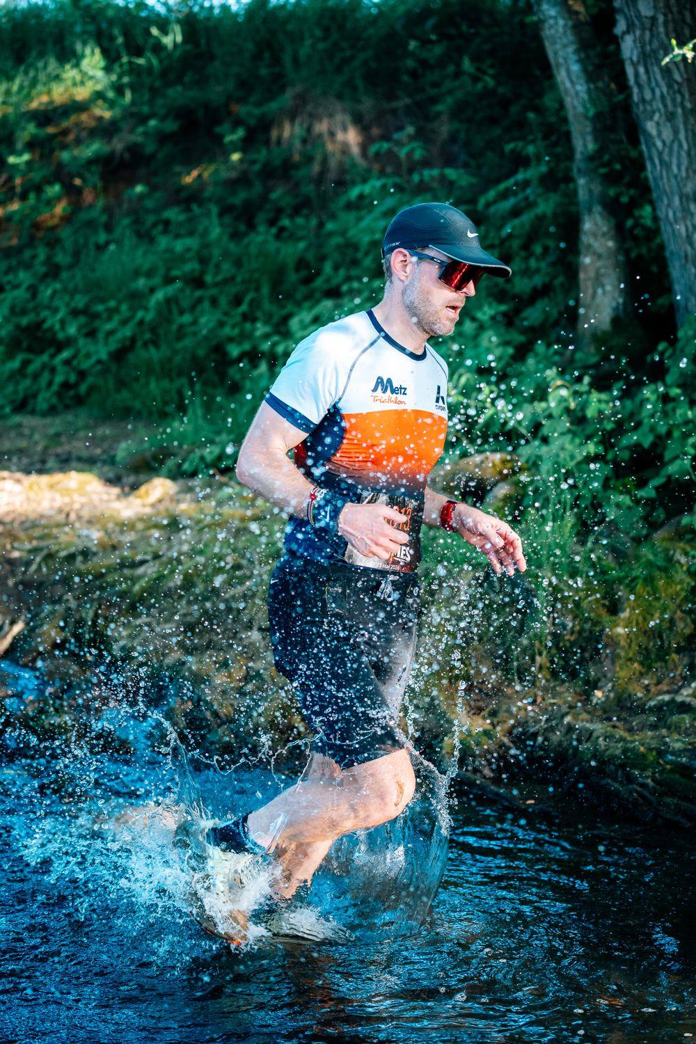 Course dans la rivière, Traversée des Abîmes